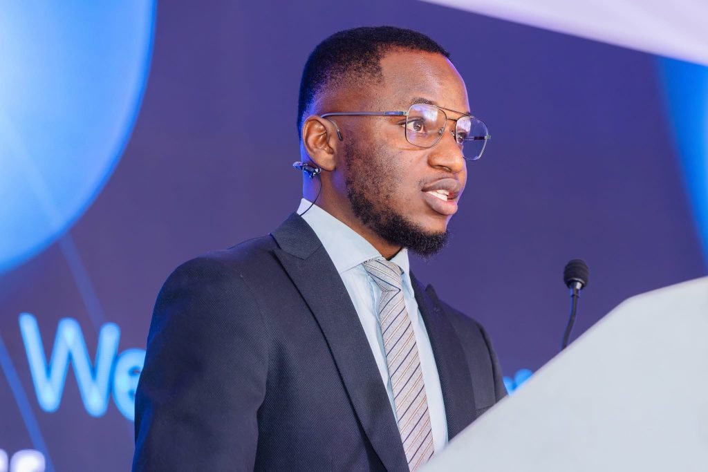 Headlines Fade. Trends Pass. Business Adapt. Stay The Course Mr Mbaki Mudlovu, Bifm Portfolio Manager, Fixed Income